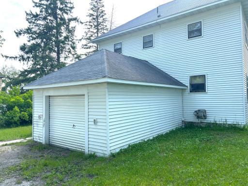 302 State Avenue S, Warroad, MN 56763