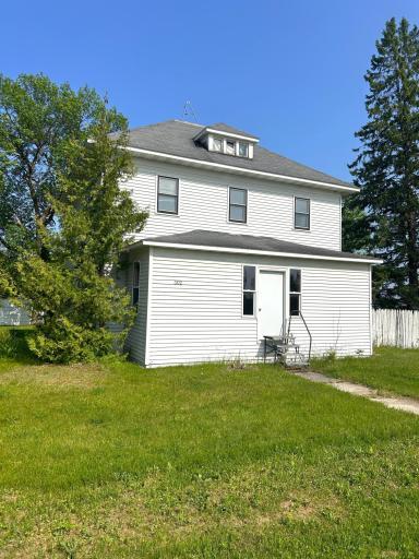 302 State Avenue S, Warroad, MN 56763