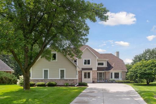 8805 Sycamore Court, Eden Prairie, MN 55347