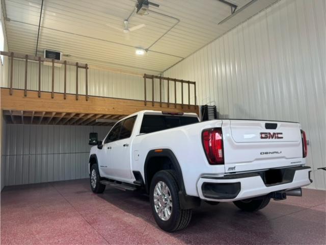 Unit 2 has Mezzanine