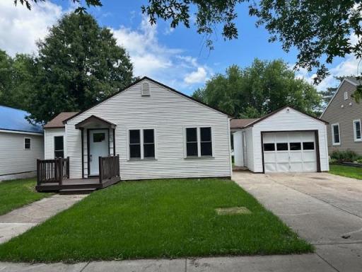 206 W 3rd Street, Minneota, MN 56264