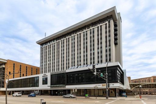 220 Broadway Avenue S, 1221, Rochester, MN 55904