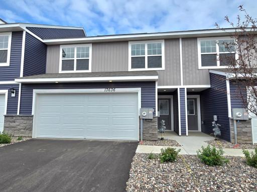 Welcome home to the Finley at Ardan Place in Rosemount! Photo is of actual home. Options and colors may vary. Ask Sales Agent for details.
