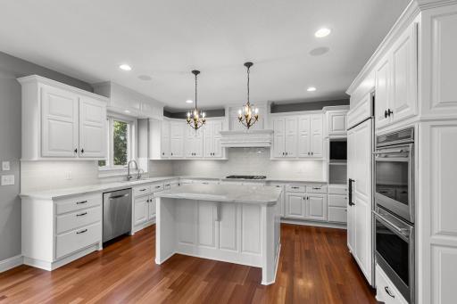 10701 Sonoma Ridge, Eden Prairie, MN 55347