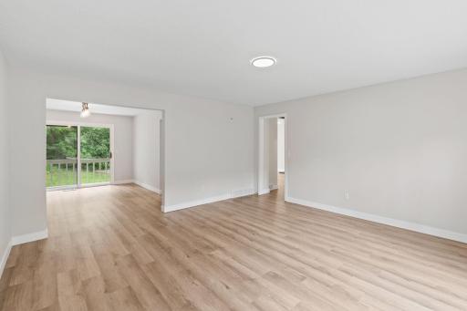8636 Wood Cliff Circle S, Bloomington, MN 55438