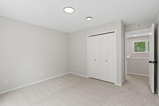 8636 Wood Cliff Circle S, Bloomington, MN 55438