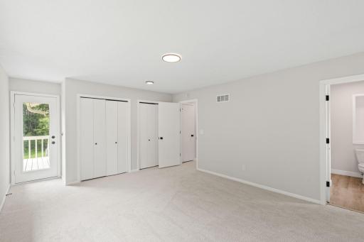 8636 Wood Cliff Circle S, Bloomington, MN 55438