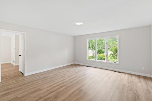 8636 Wood Cliff Circle S, Bloomington, MN 55438