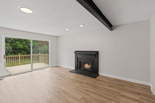 8636 Wood Cliff Circle S, Bloomington, MN 55438