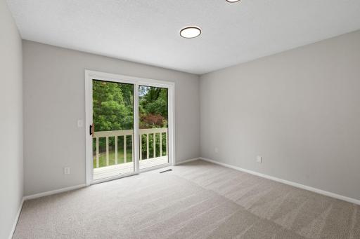 8636 Wood Cliff Circle S, Bloomington, MN 55438