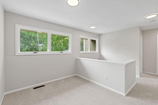 8636 Wood Cliff Circle S, Bloomington, MN 55438