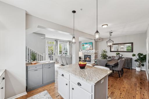 1842 Colonial Lane, 6, Chanhassen, MN 55317