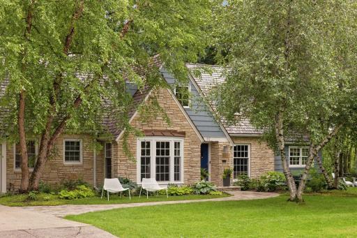 Photo for 512 Janalyn Circle, Golden Valley, MN 55416 - listing #6737759 512 Janalyn Circle - Golden Valley, Minnesota