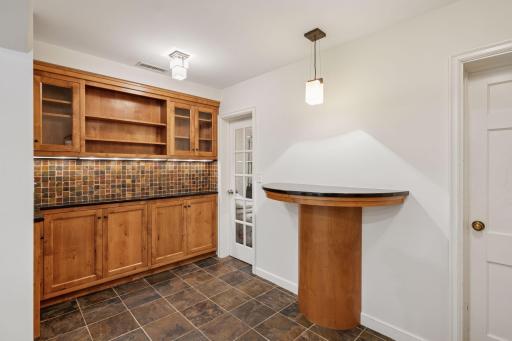 512 Janalyn Circle - Golden Valley, Minnesota