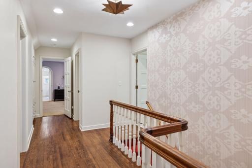 512 Janalyn Circle - Golden Valley, Minnesota