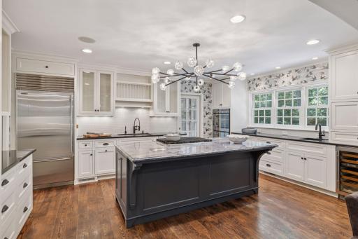 512 Janalyn Circle - Golden Valley, Minnesota