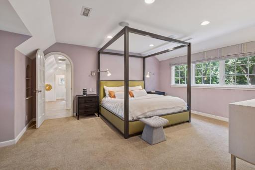 512 Janalyn Circle - Golden Valley, Minnesota