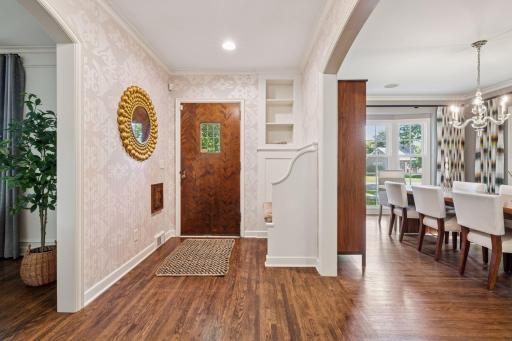 512 Janalyn Circle - Golden Valley, Minnesota