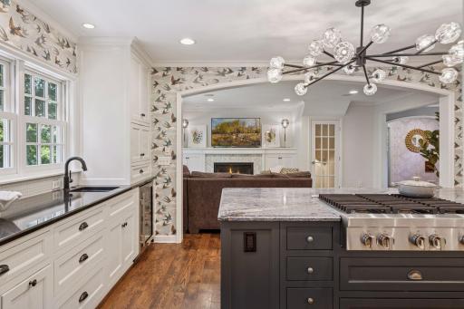512 Janalyn Circle - Golden Valley, Minnesota