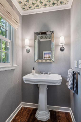 512 Janalyn Circle - Golden Valley, Minnesota