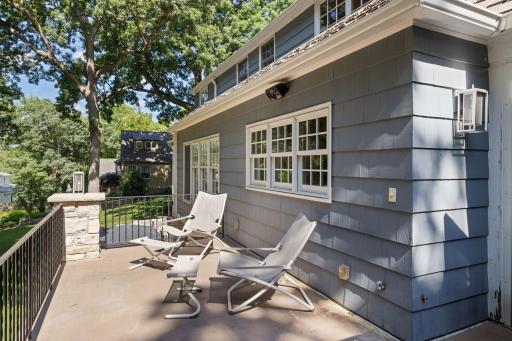 512 Janalyn Circle - Golden Valley, Minnesota