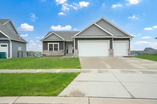837 Towne Drive NE, Byron, MN 55920