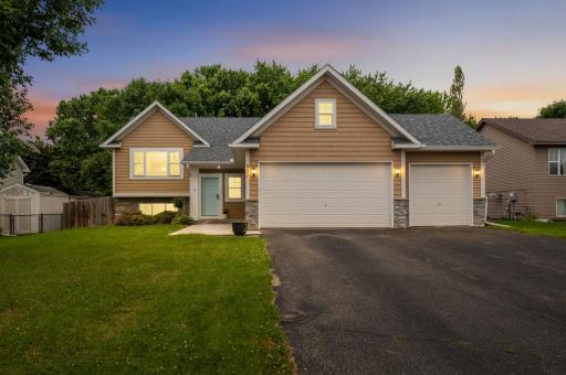 527 1st Avenue NE, Lonsdale, MN 55046