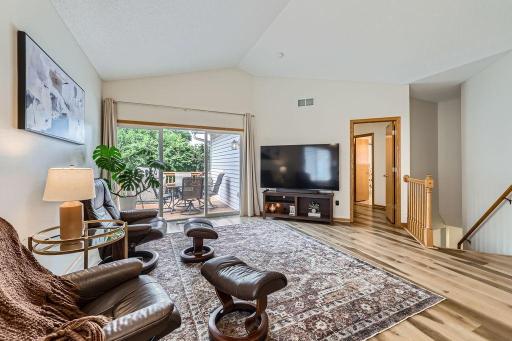 398 Bluebird Lane, Saint Paul, MN 55125