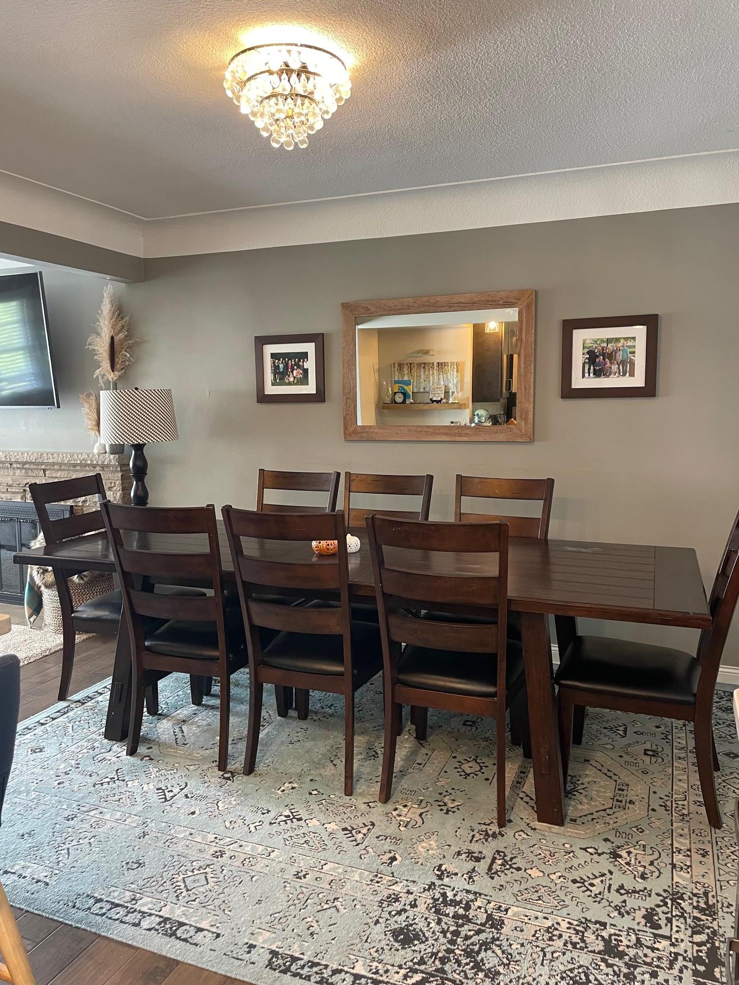 Informal dining area opens to the kitchen and the living room - great for entertaining!