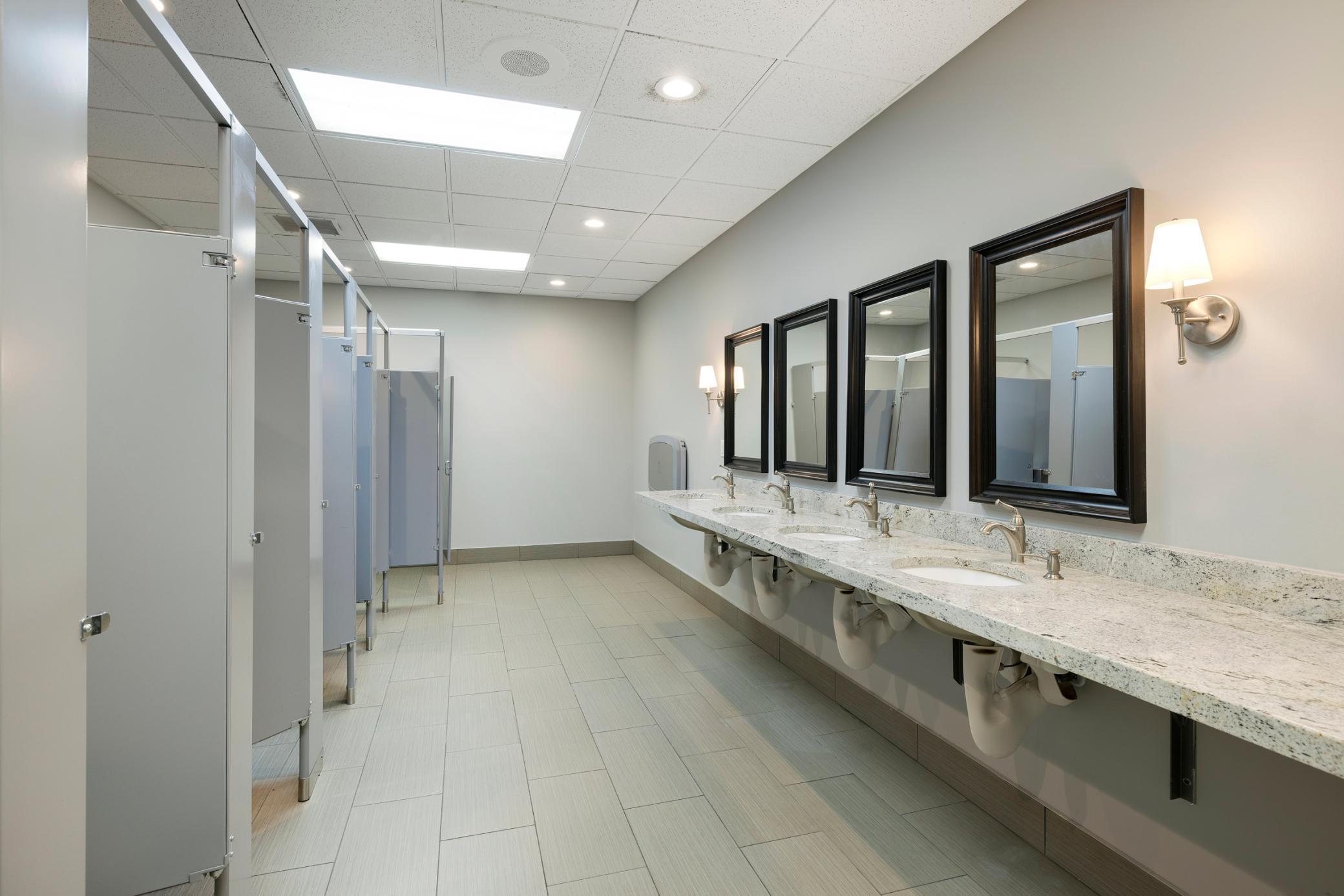 Former Creative Church - Hwy 65 NE_028.jpg