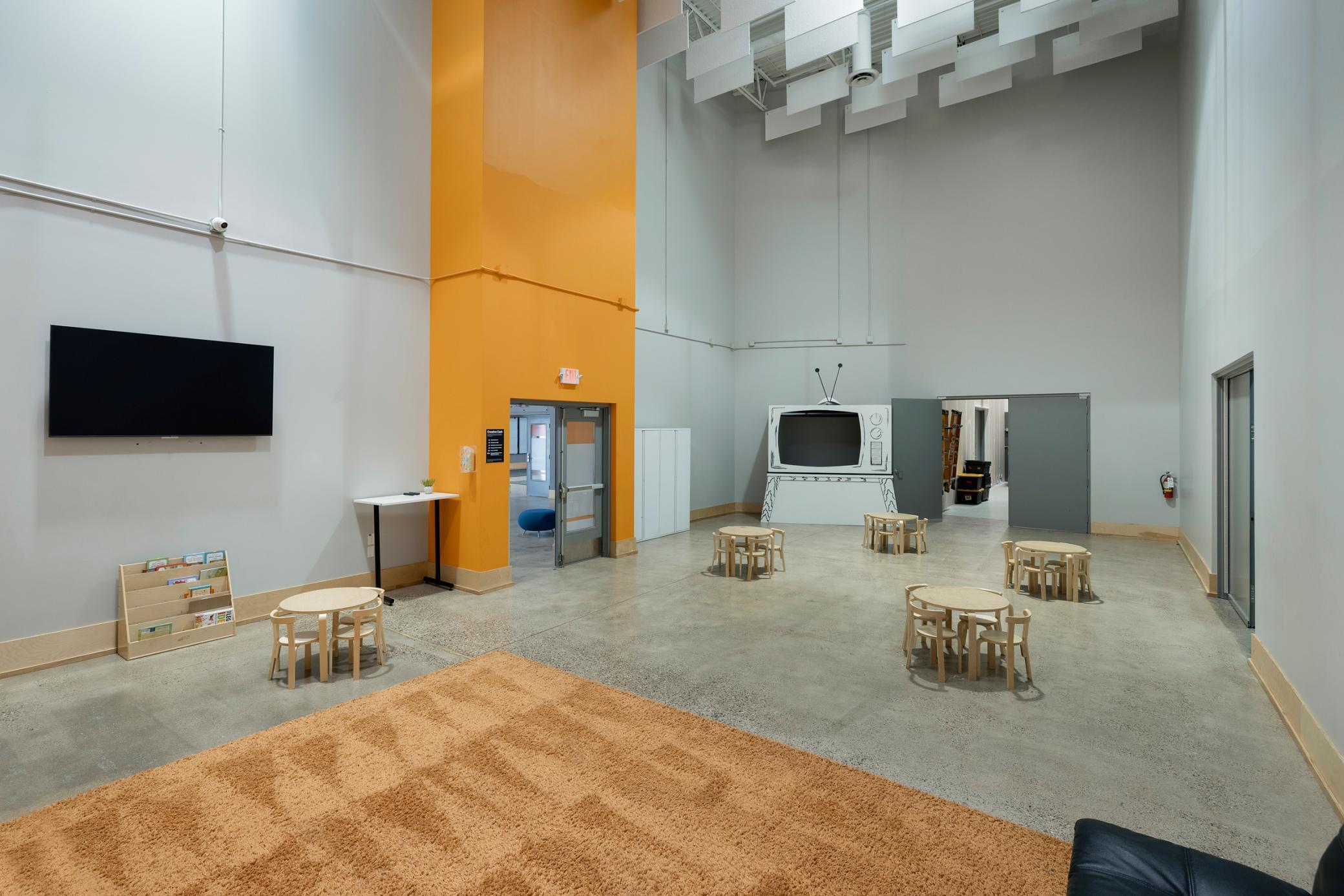 Former Creative Church - Hwy 65 NE_019.jpg