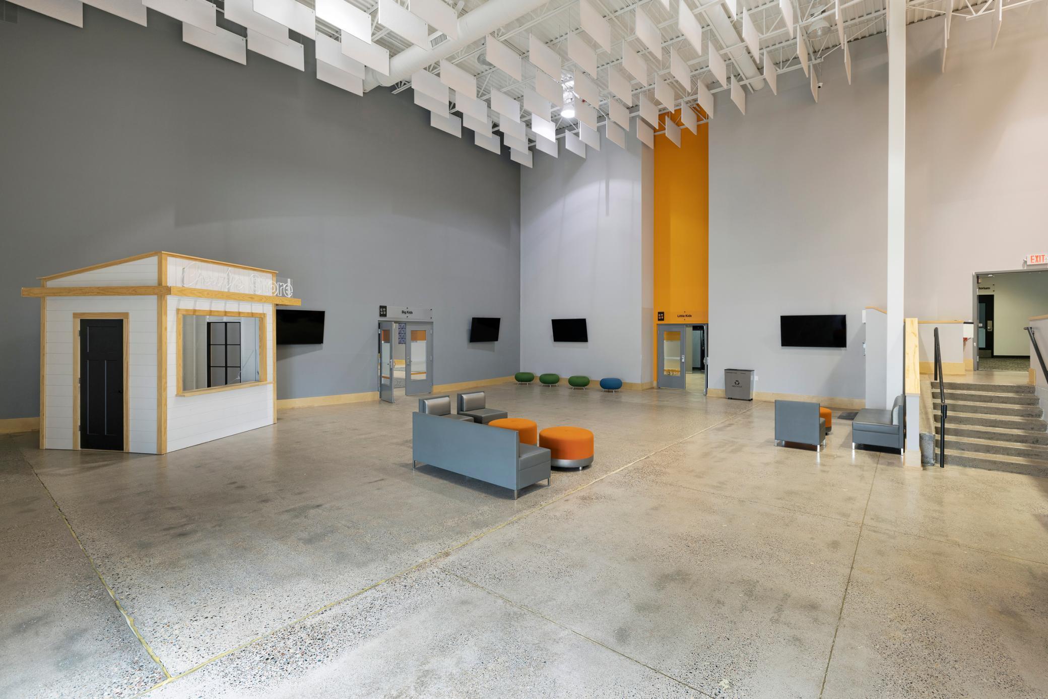 Former Creative Church - Hwy 65 NE_016.jpg