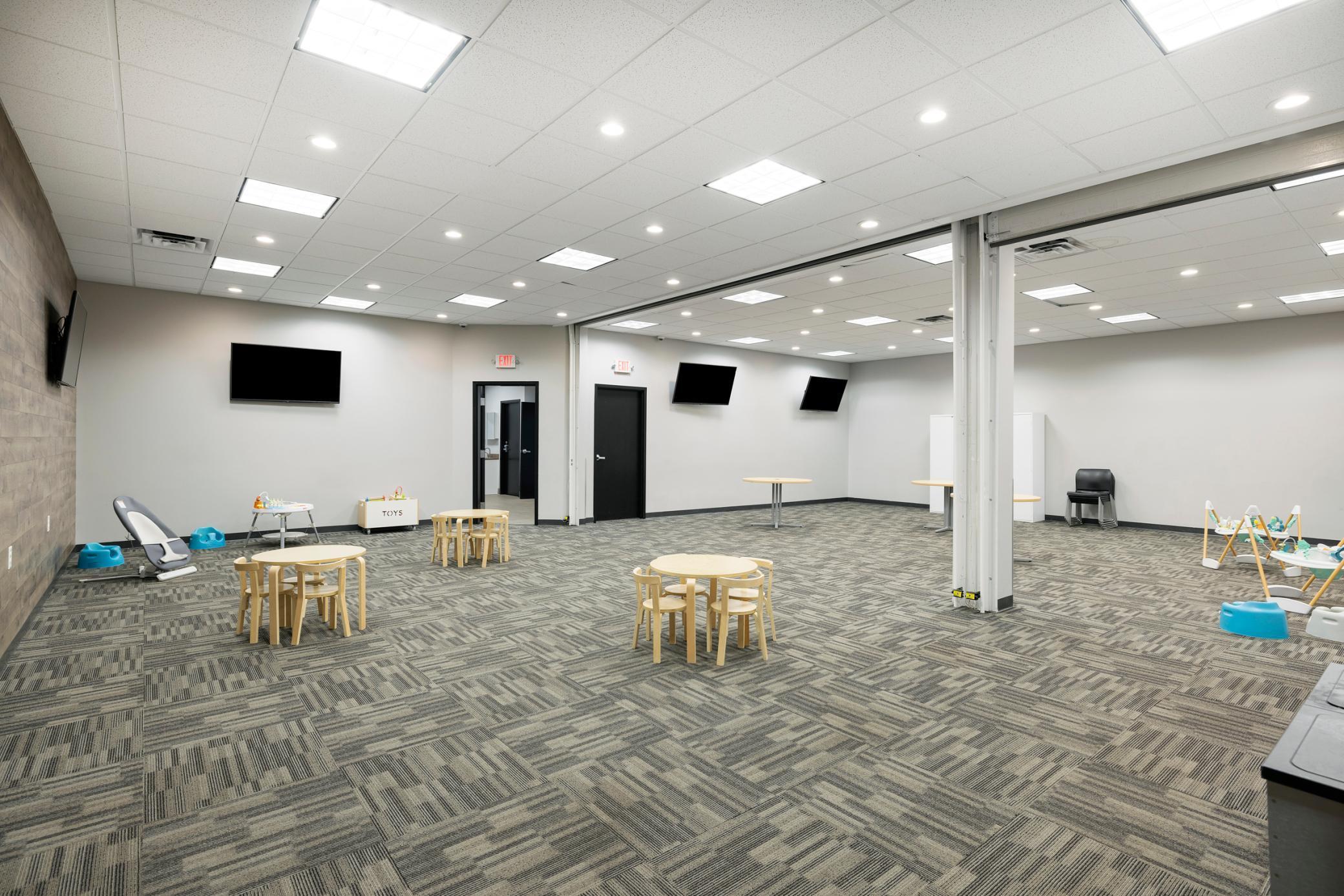 Former Creative Church - Hwy 65 NE_022.jpg