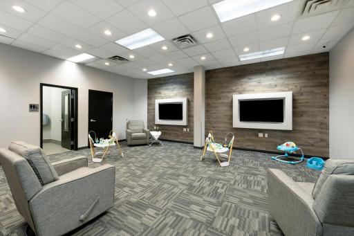 Former Creative Church - Hwy 65 NE_021.jpg
