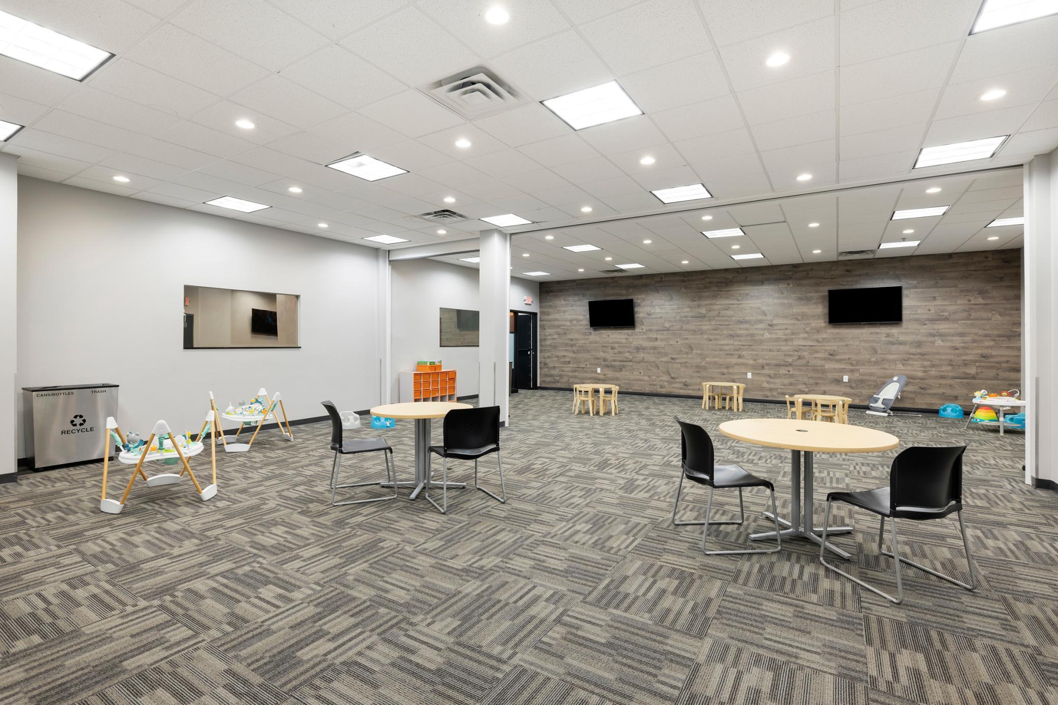 Former Creative Church - Hwy 65 NE_023.jpg