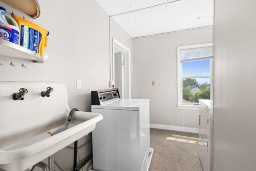 3820 W 6th Street, Duluth, MN 55807