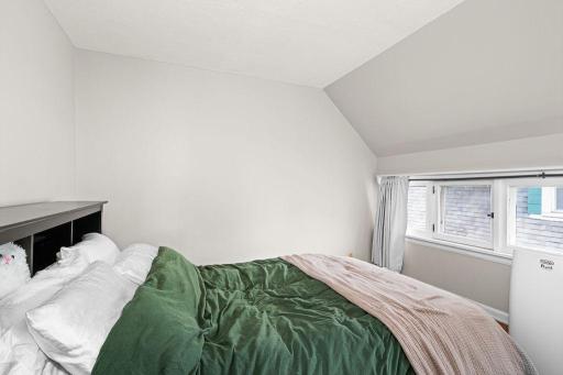 3820 W 6th Street, Duluth, MN 55807