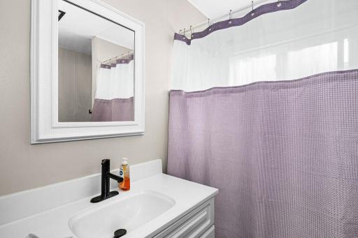 3820 W 6th Street, Duluth, MN 55807