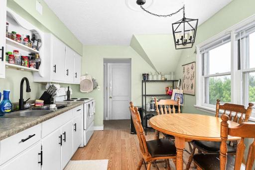 3820 W 6th Street, Duluth, MN 55807