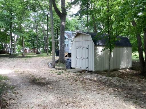 Shed and house/lawn more goes with sale