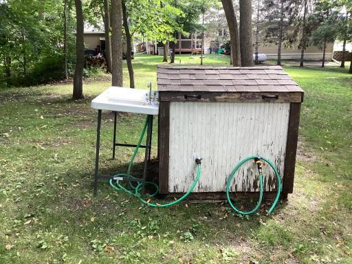 Insulate well pump /fish cleaning