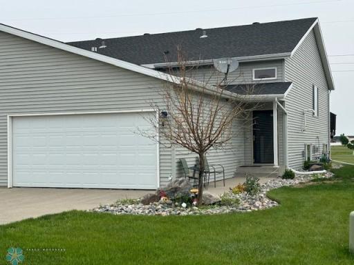 1150 38 1/2 Avenue W, West Fargo, ND 58078