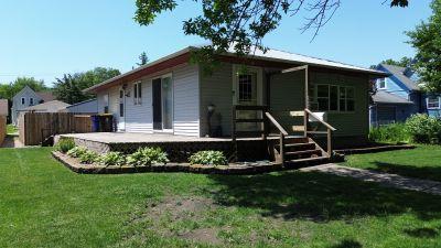 524 1st Avenue SE, Wells, MN 56097