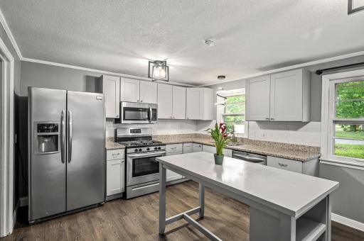 6289 Edgewood Avenue N, Minneapolis, MN 55428