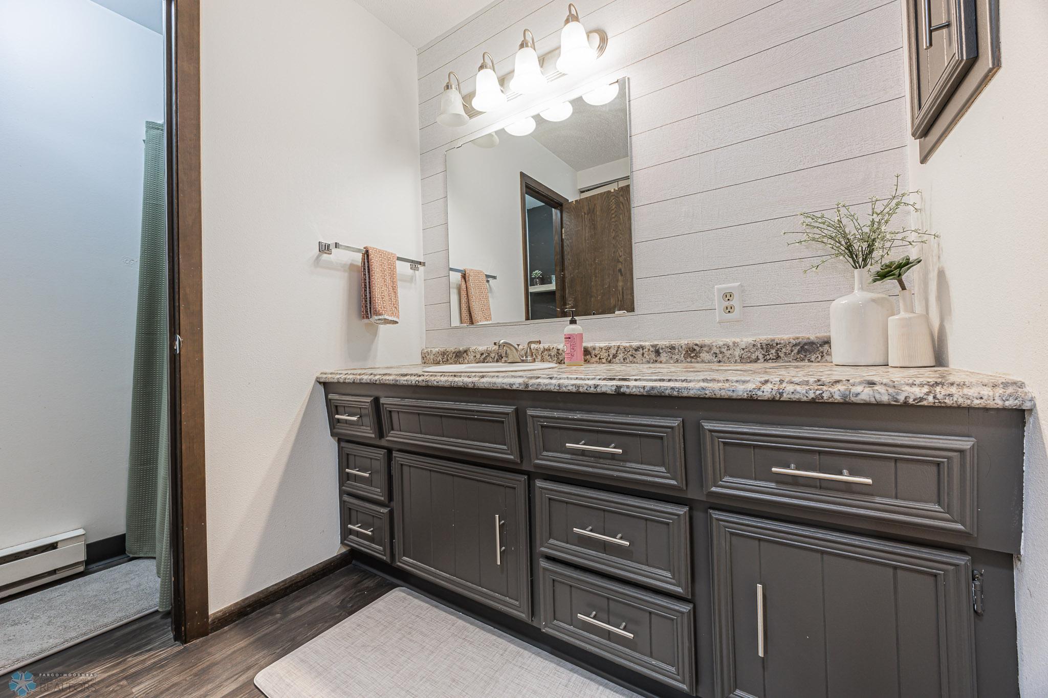 1430 5th St N Unit 104, Fargo, ND 58102-25.jpg