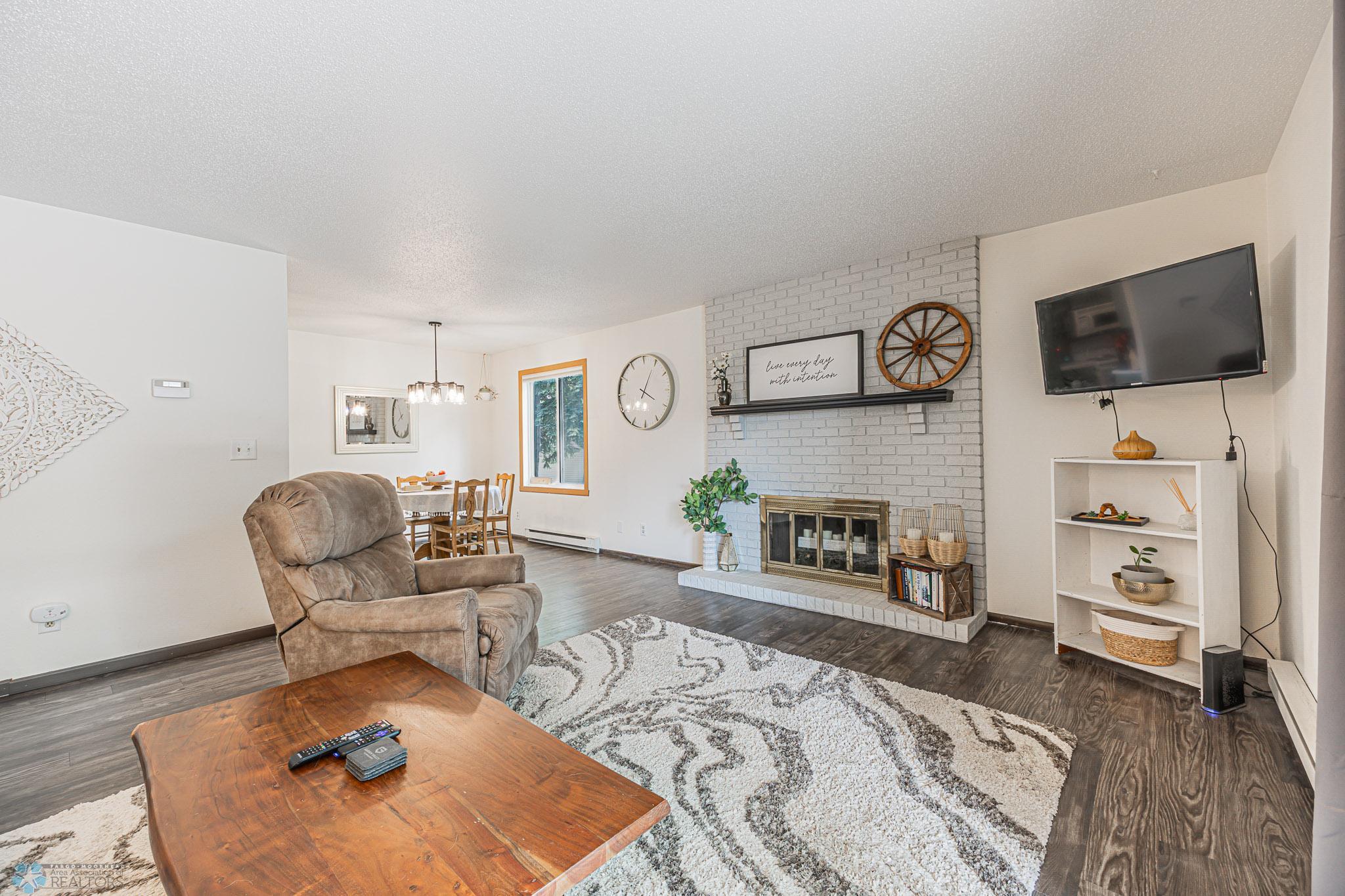 1430 5th St N Unit 104, Fargo, ND 58102-17.jpg