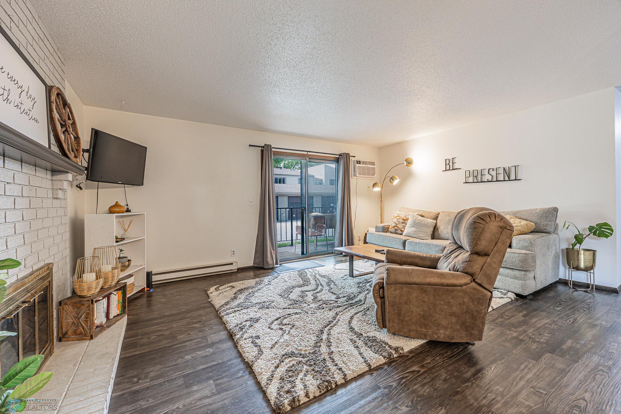 1430 5th St N Unit 104, Fargo, ND 58102-15.jpg