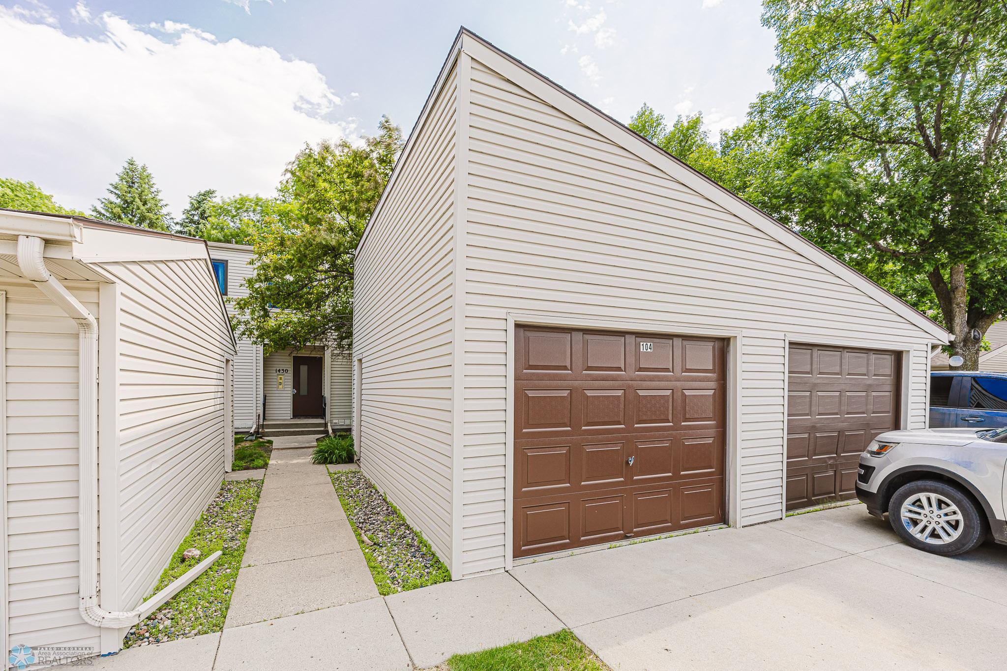 1430 5th St N Unit 104, Fargo, ND 58102-4.jpg