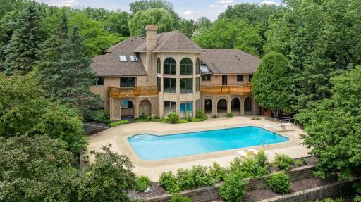 6541 Beach Road, Eden Prairie, MN 55344