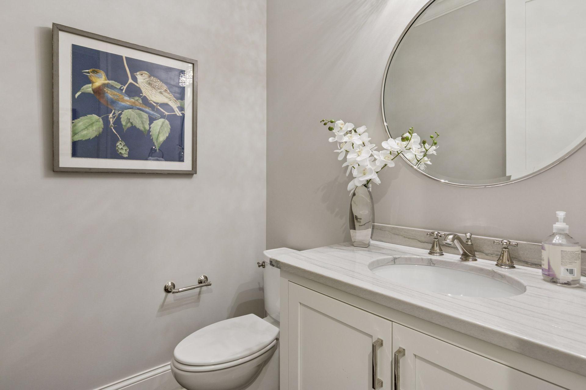 Main Level 1/2 Bathroom